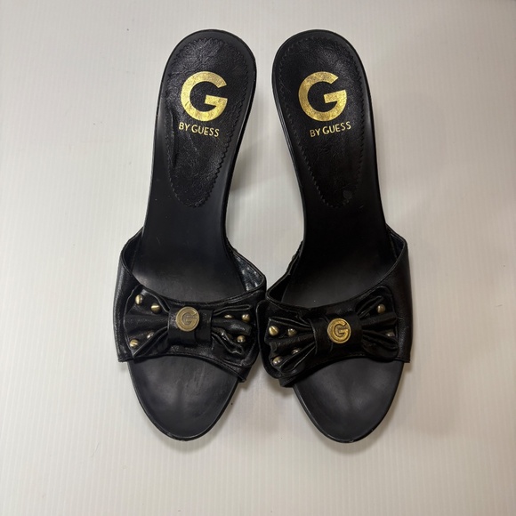Vintage G By Guess Open Toe Mule/Heels Size 7.5M Leather Bow Gold Accents - Picture 2 of 16